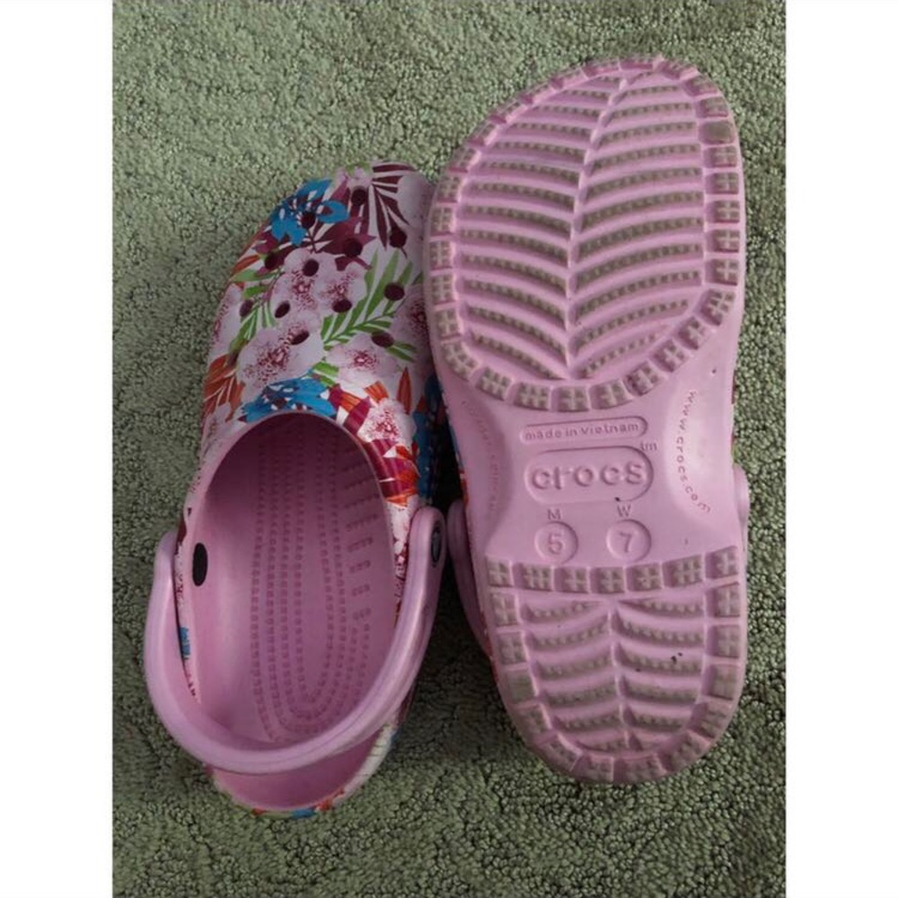 Crocs
